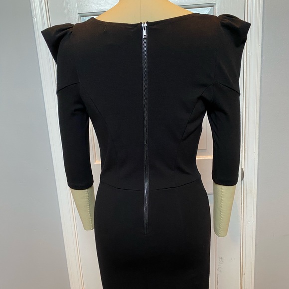 Elle Lauri pointed shoulder black dress - Picture 4 of 4